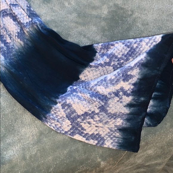 Flowy top! - Picture 4 of 4